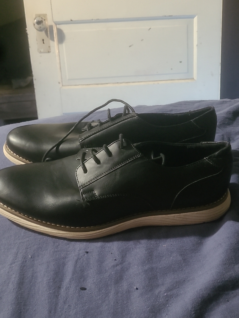 Perry Ellis Black Leather Derby Shoes with Cream Sole